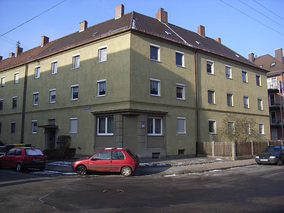 Altbau-Kernsanierung und Modernisierung einer Wohnanlage mit 29 Wohnungen