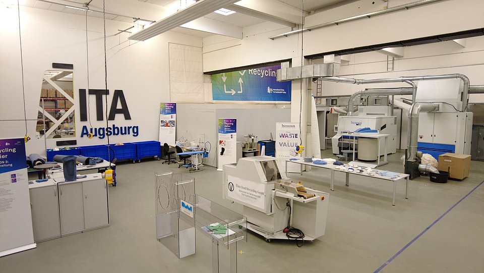 Recycling Atelier Augsburg – Innovative Modellfabrik für Textilrecycling