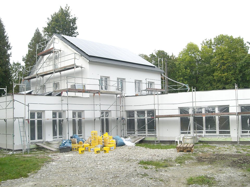 Energetische und nachhaltige Sanierung und Erweiterungsbau eines Einfamilienhauses